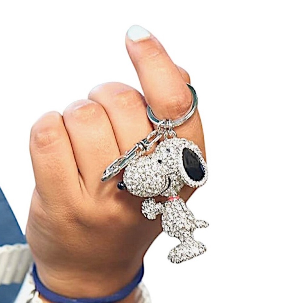 NWT ⚜️🖤⚜️ PEANUTS Snoopy Sparkling Pave Bling Jeweled Key Chain Bag Charm - Picture 3 of 9